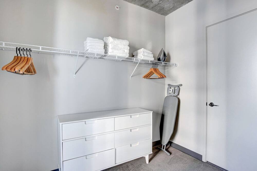 Photo of Bedroom in Near West Side
