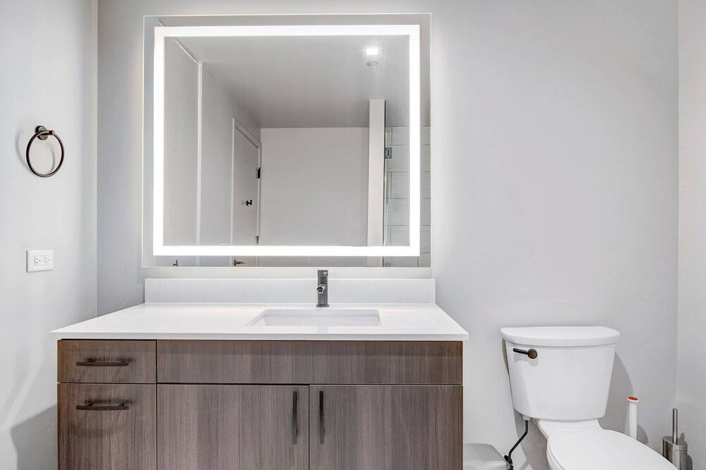 Photo of Bathroom in Near West Side