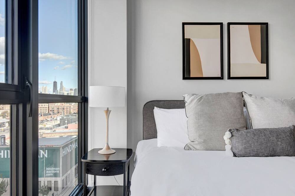 Photo of Bedroom in Near West Side