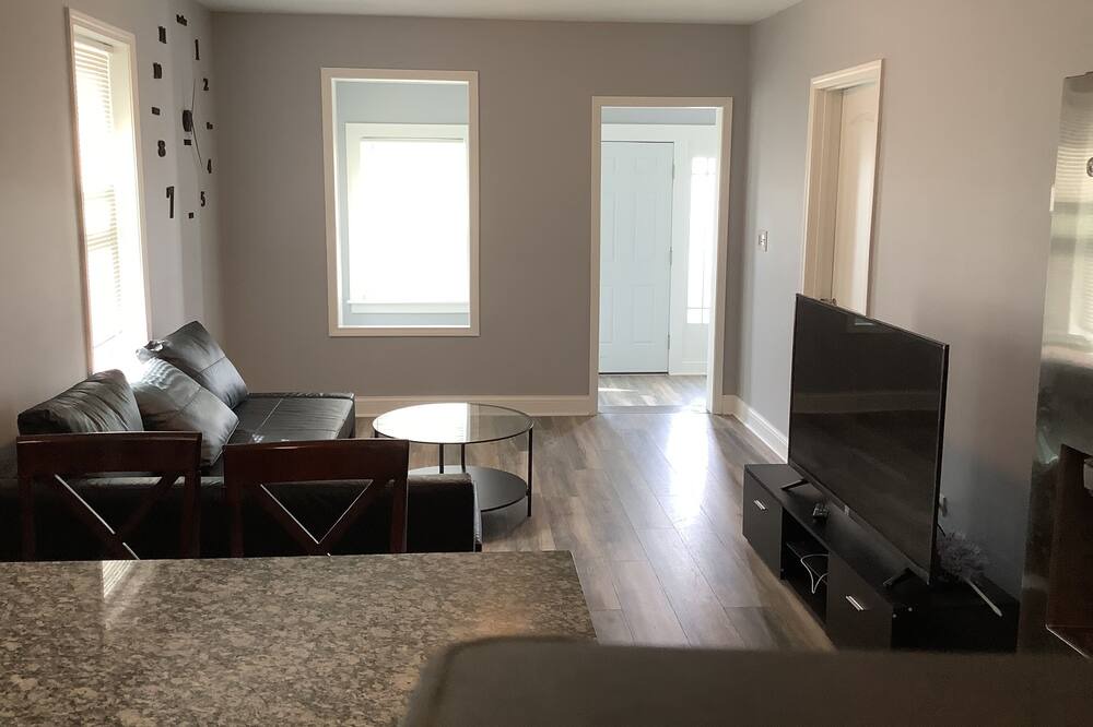 Photo of Livingroom in Waukegan