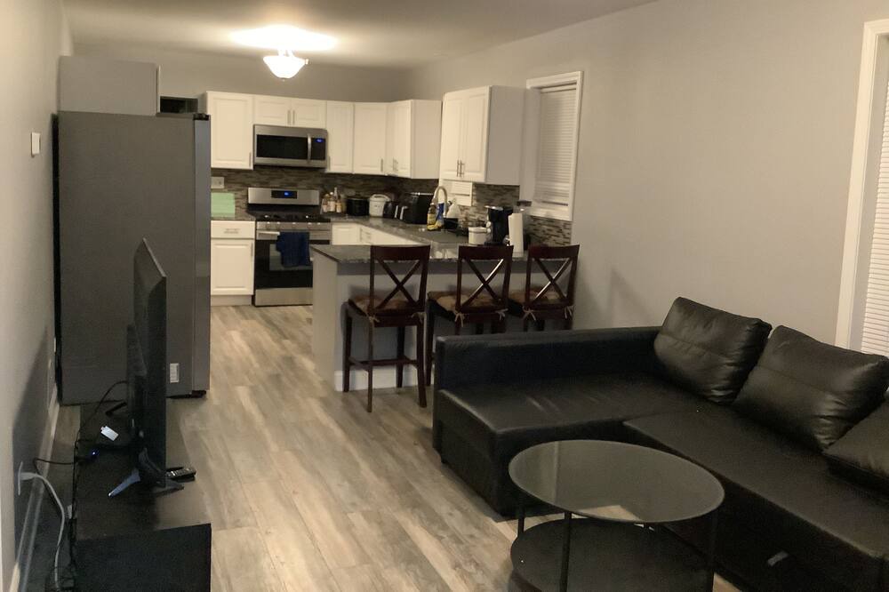 Photo of Livingroom in Waukegan