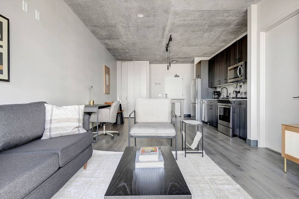 Photo of Livingroom in Near West Side