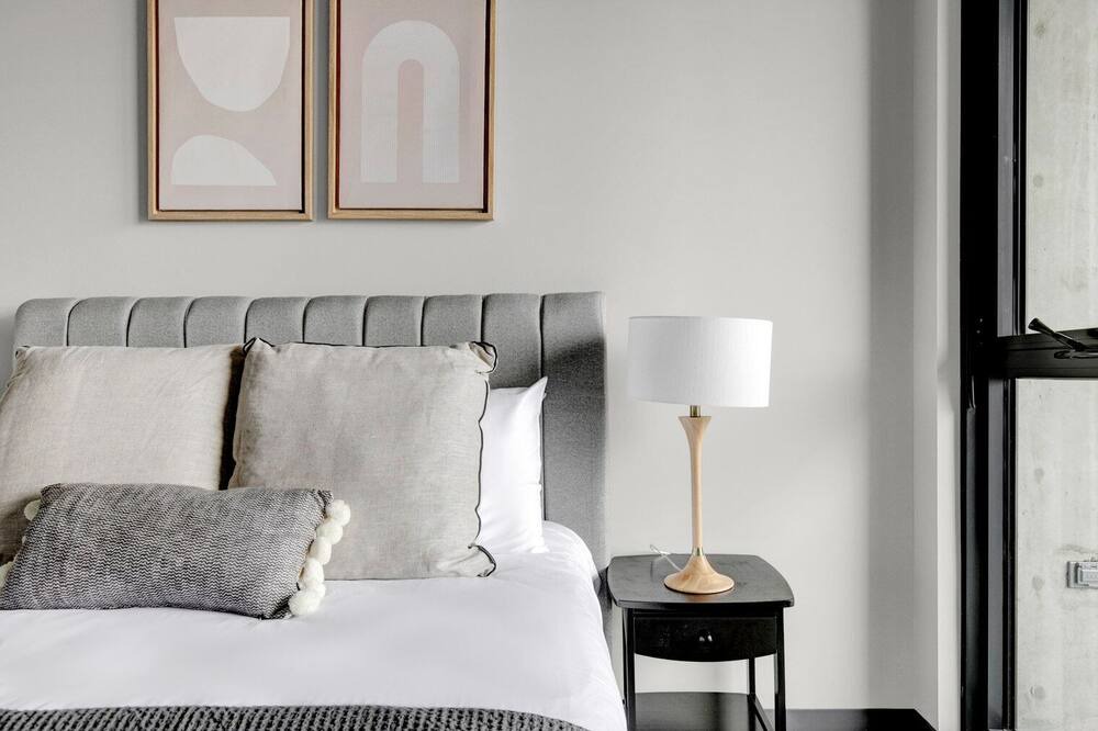 Photo of Bedroom in Near West Side