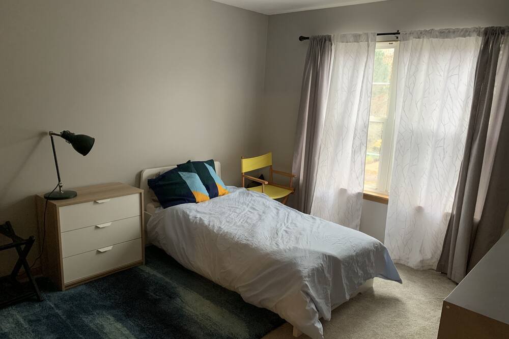 Photo of Bedroom in Carpentersville