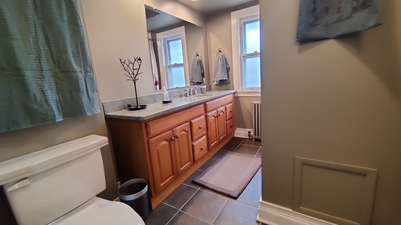 Photo of Bathroom in Oak Park