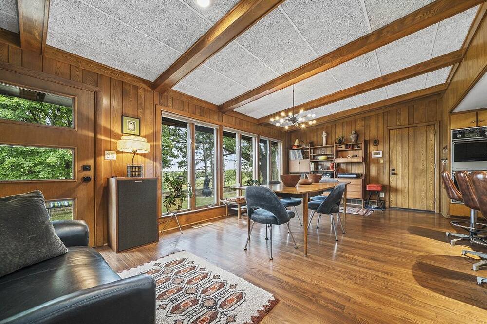 Photo of Livingroom in Rockford