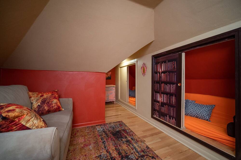 Photo of Livingroom in Rockford