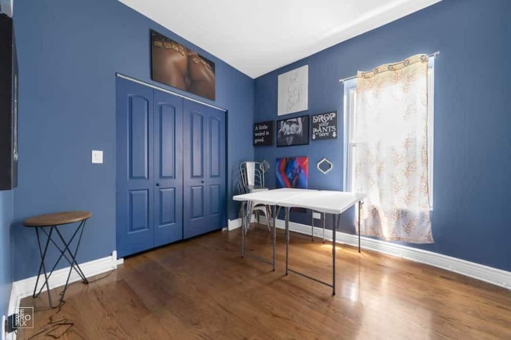Photo of Bedroom in Grand Boulevard
