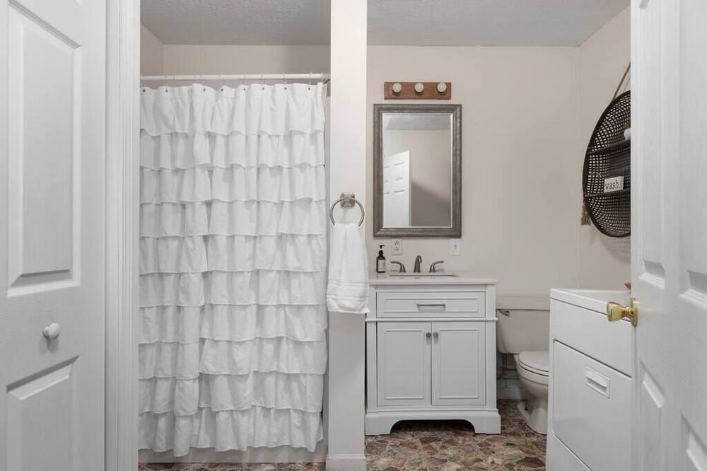 Photo of Bathroom in Plainview