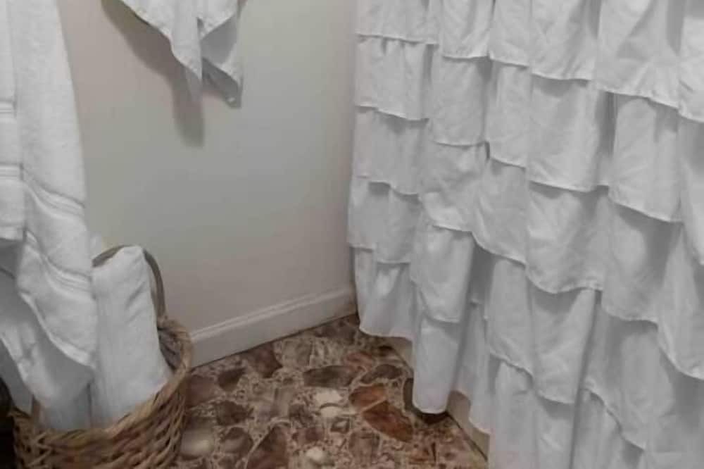 Photo of Bathroom in Plainview
