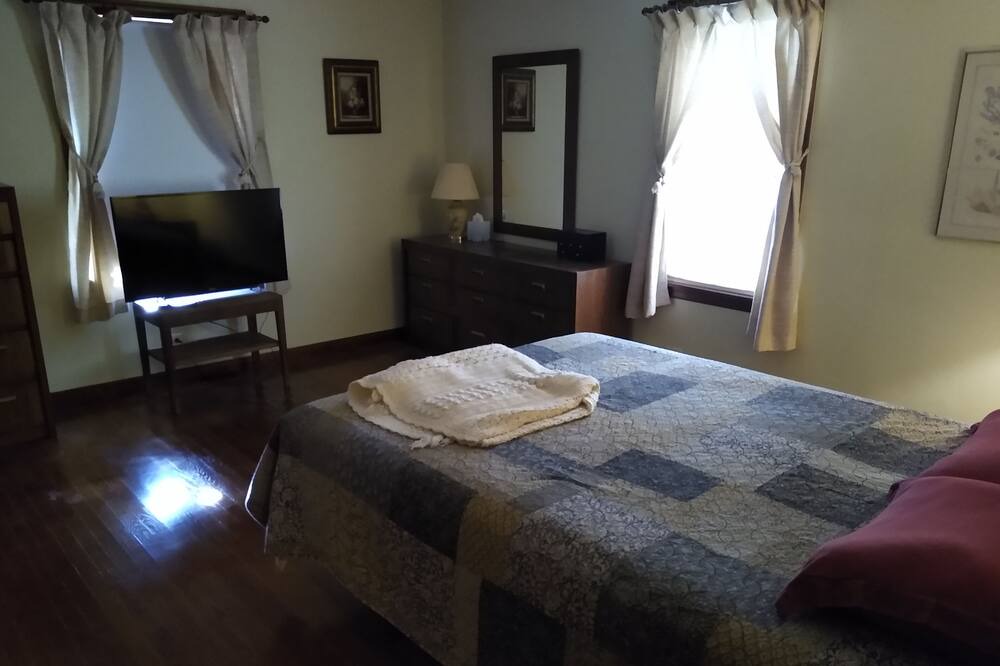 Photo of Bedroom in Wilmette