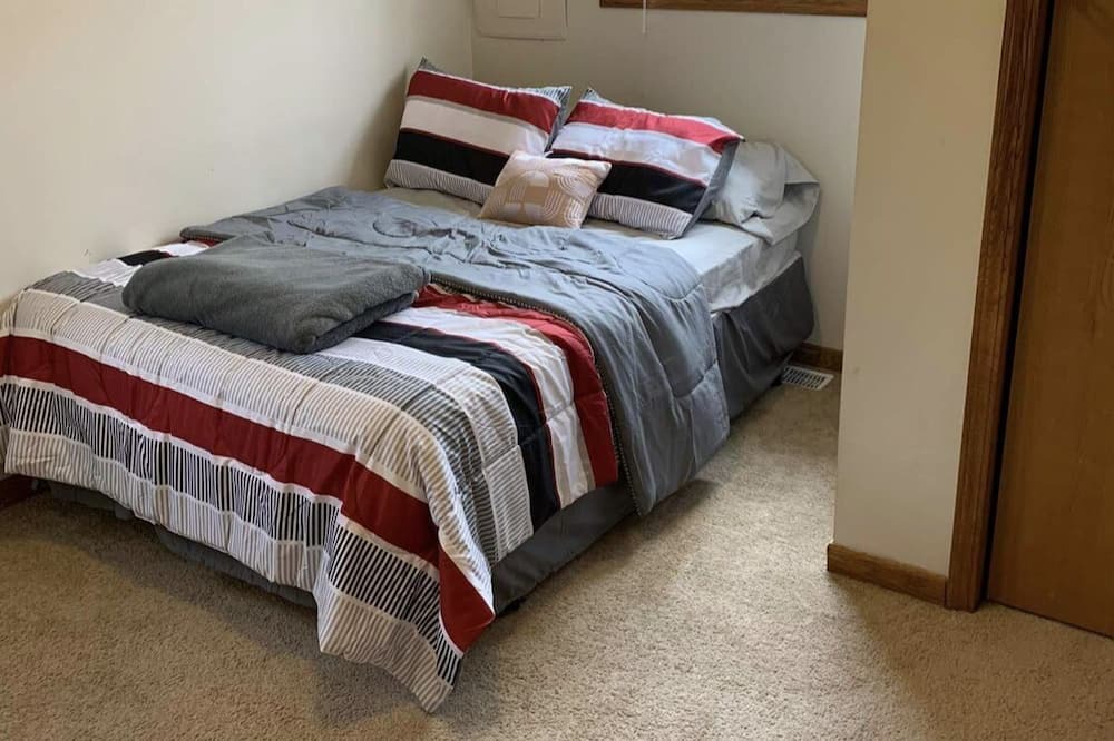 Photo of Bedroom in Long Lake