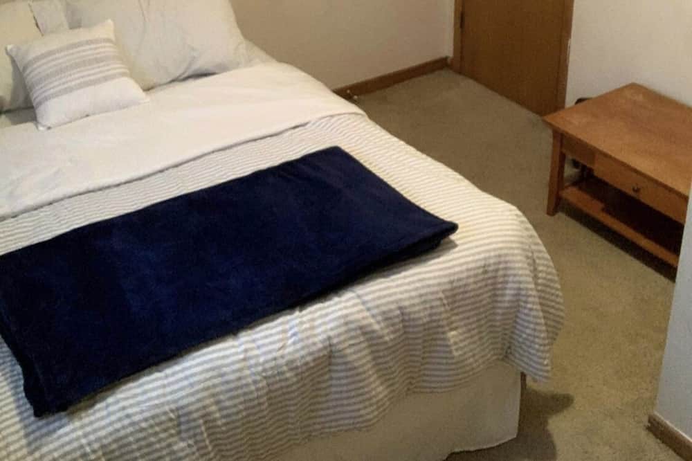 Photo of Bedroom in Long Lake