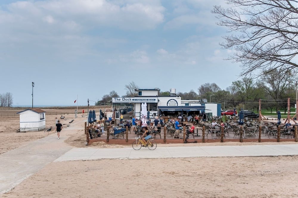 Photo of Outdoor in Uptown