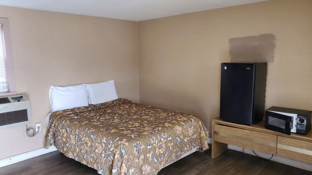 Photo of Bedroom in Rock Falls