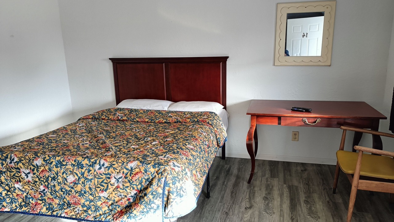 Photo of Bedroom in Rock Falls