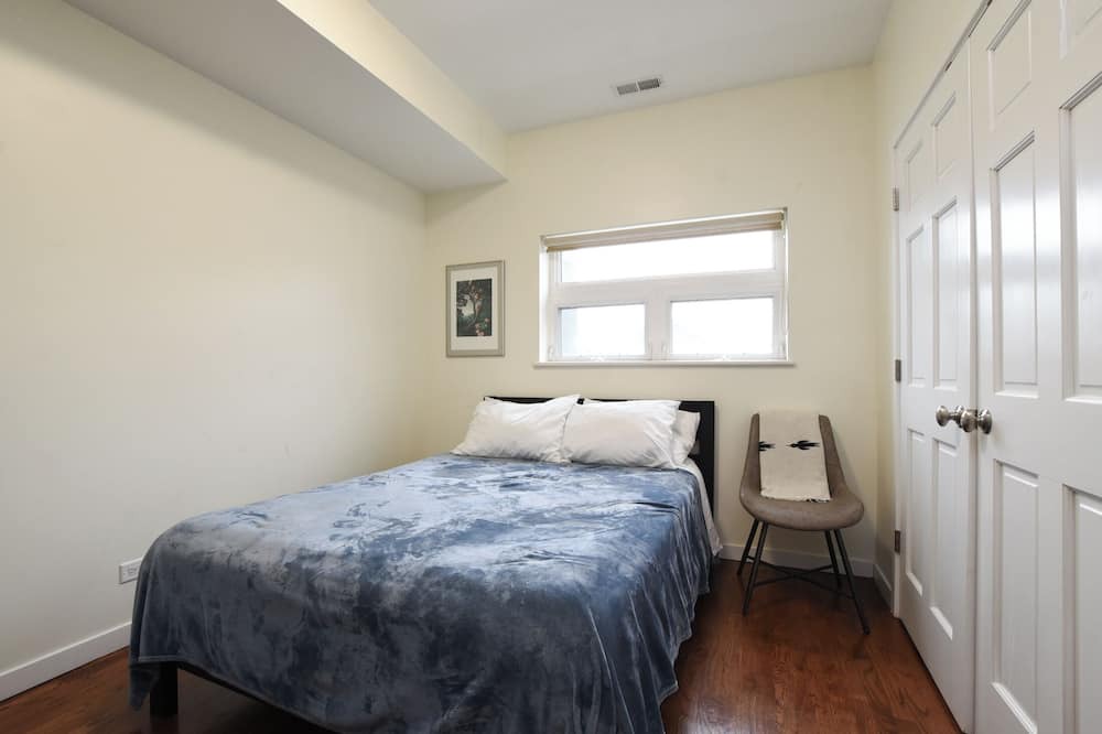 Photo of Bedroom in West Bucktown