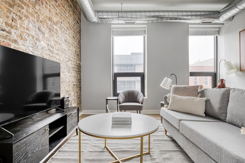 Photo of Livingroom in West Town