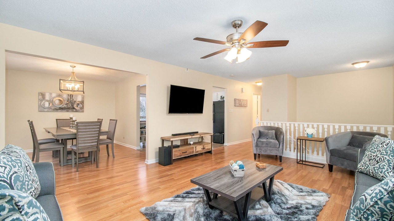 Photo of Livingroom in Aurora