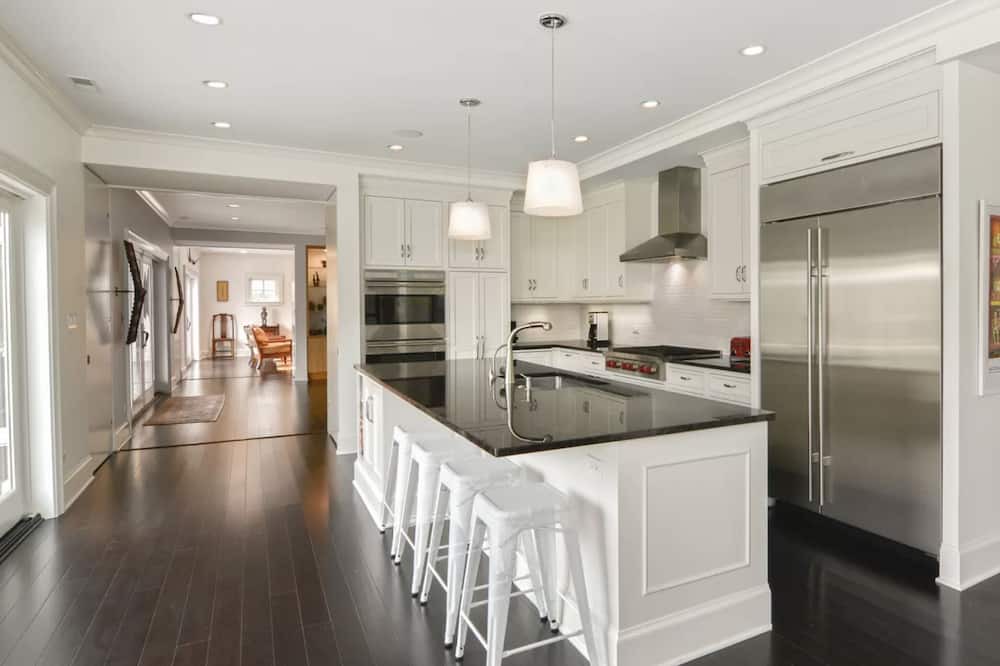 Photo of Kitchen in Winnetka