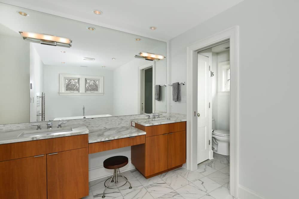 Photo of Bathroom in Winnetka