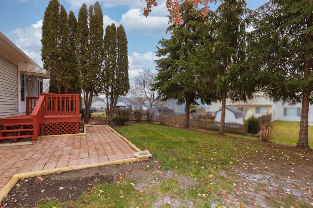 Photo of Outdoor in Round Lake Beach
