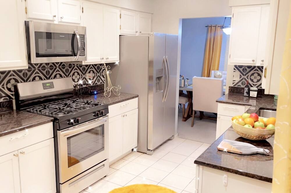 Photo of Kitchen in Lisle