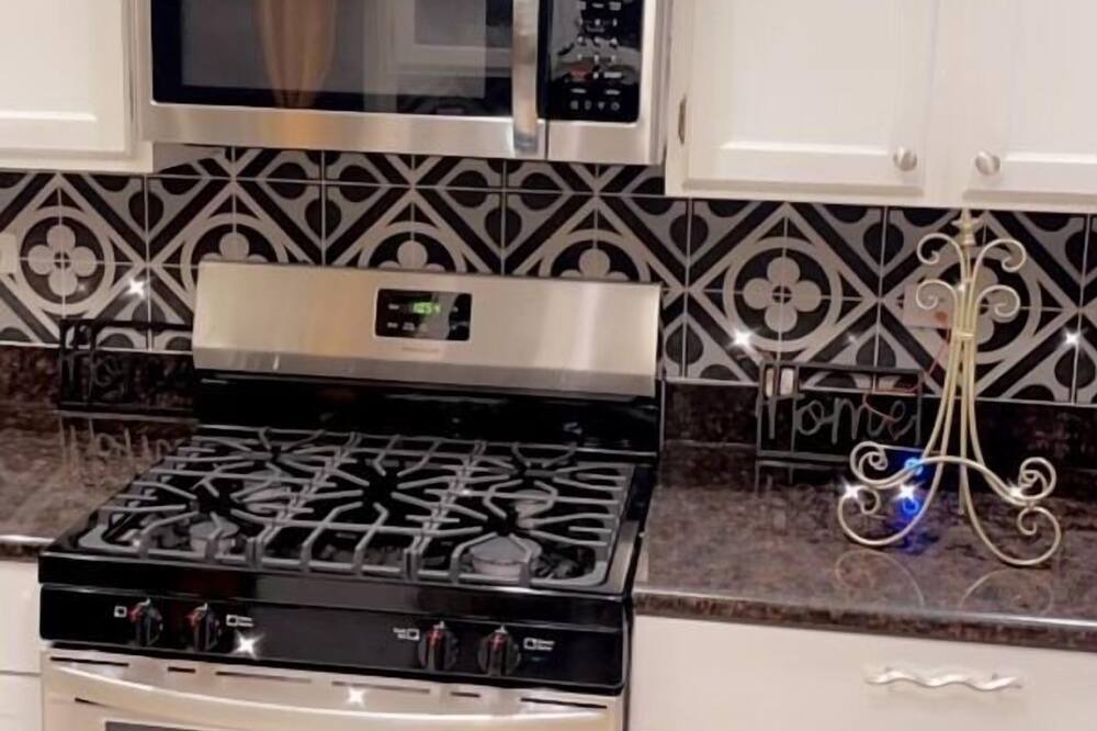 Photo of Kitchen in Lisle
