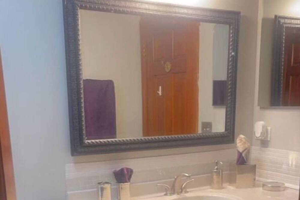 Photo of Bathroom in Lisle
