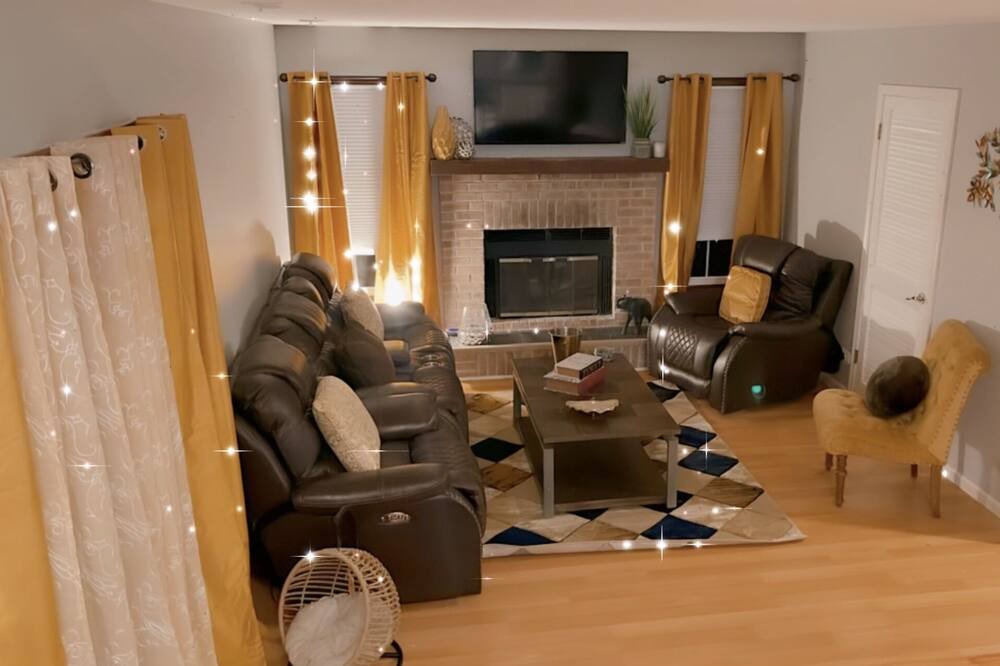 Photo of Livingroom in Lisle