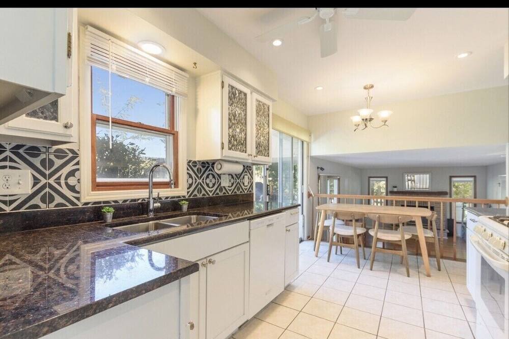 Photo of Kitchen in Lisle