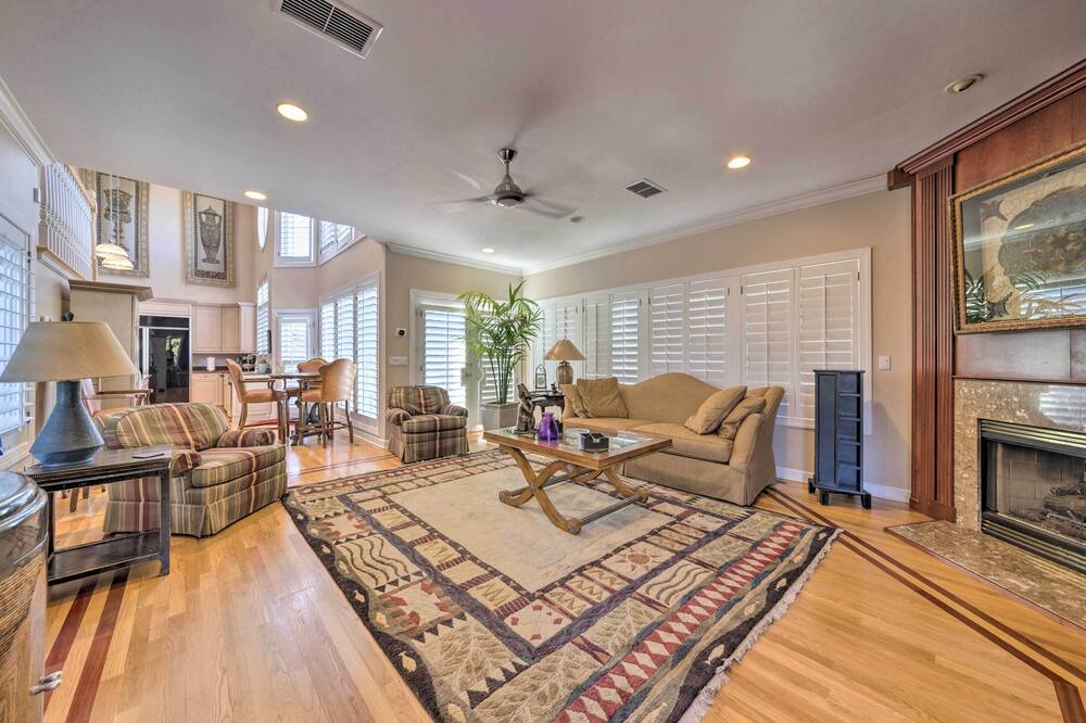 Photo of Livingroom in Carbondale