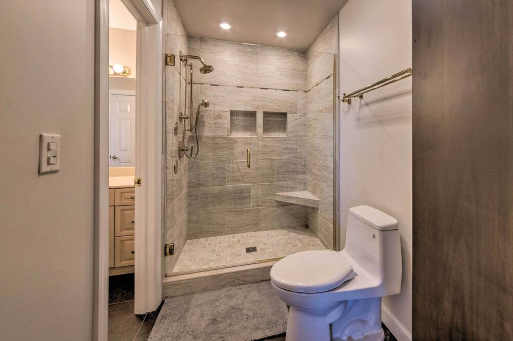 Photo of Bathroom in Carbondale