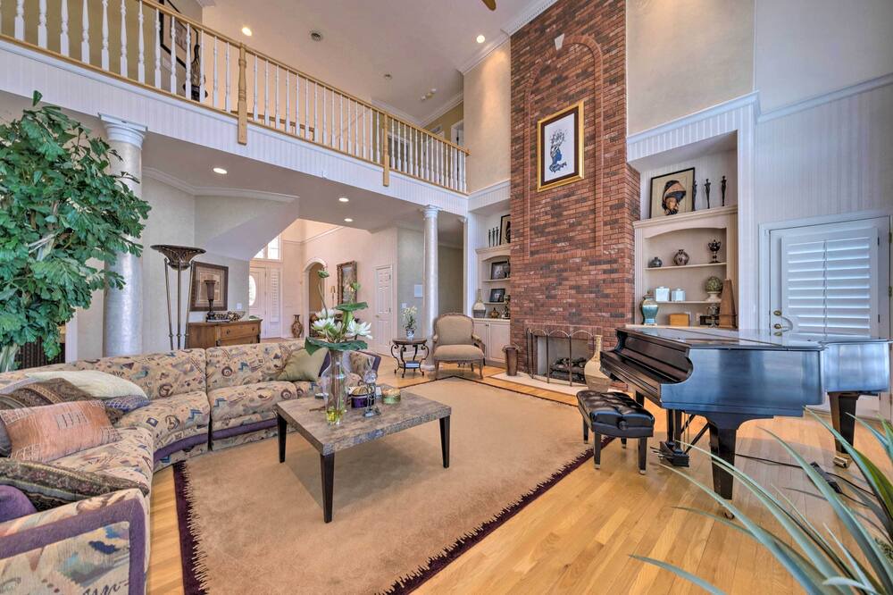 Photo of Livingroom in Carbondale