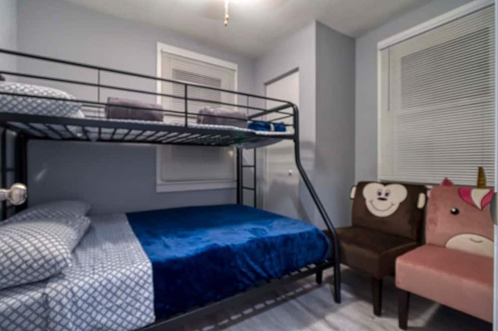 Photo of Bedroom in Wood Dale