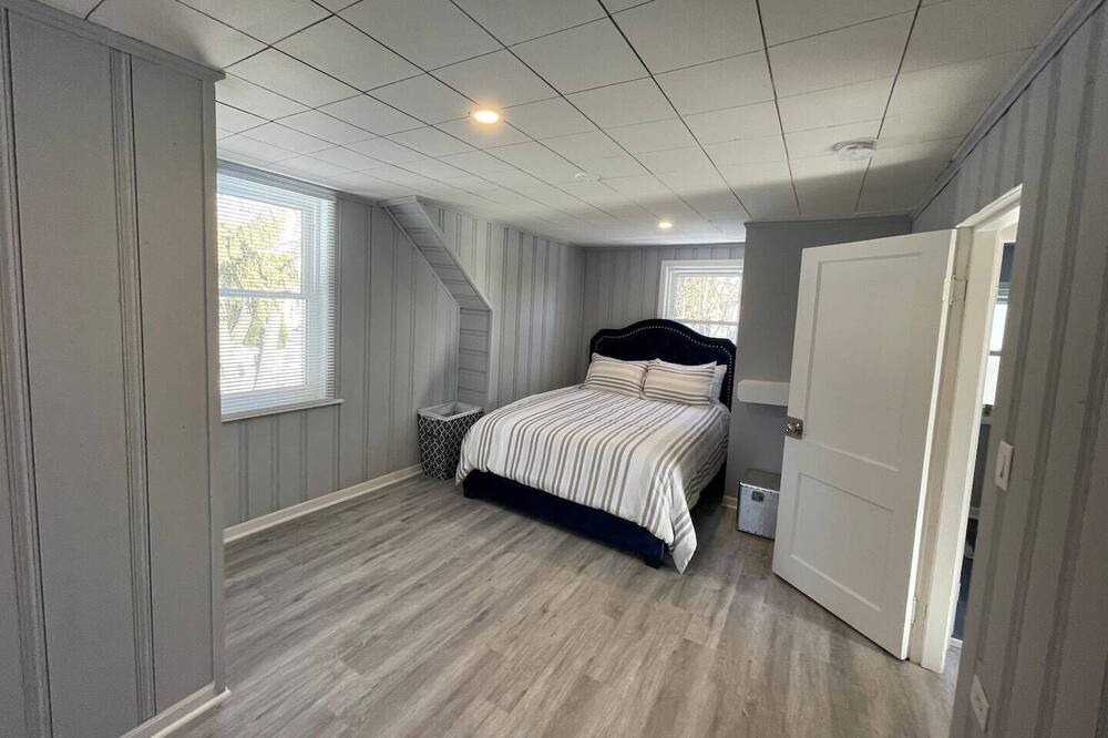 Photo of Bedroom in Wood Dale