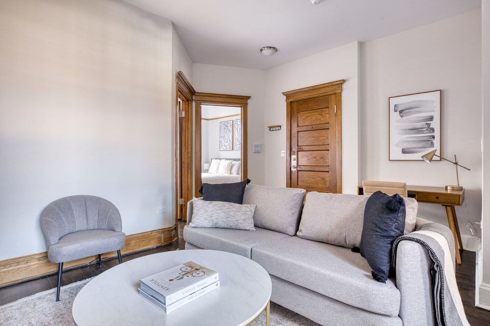 Photo of Livingroom in Wrigleyville