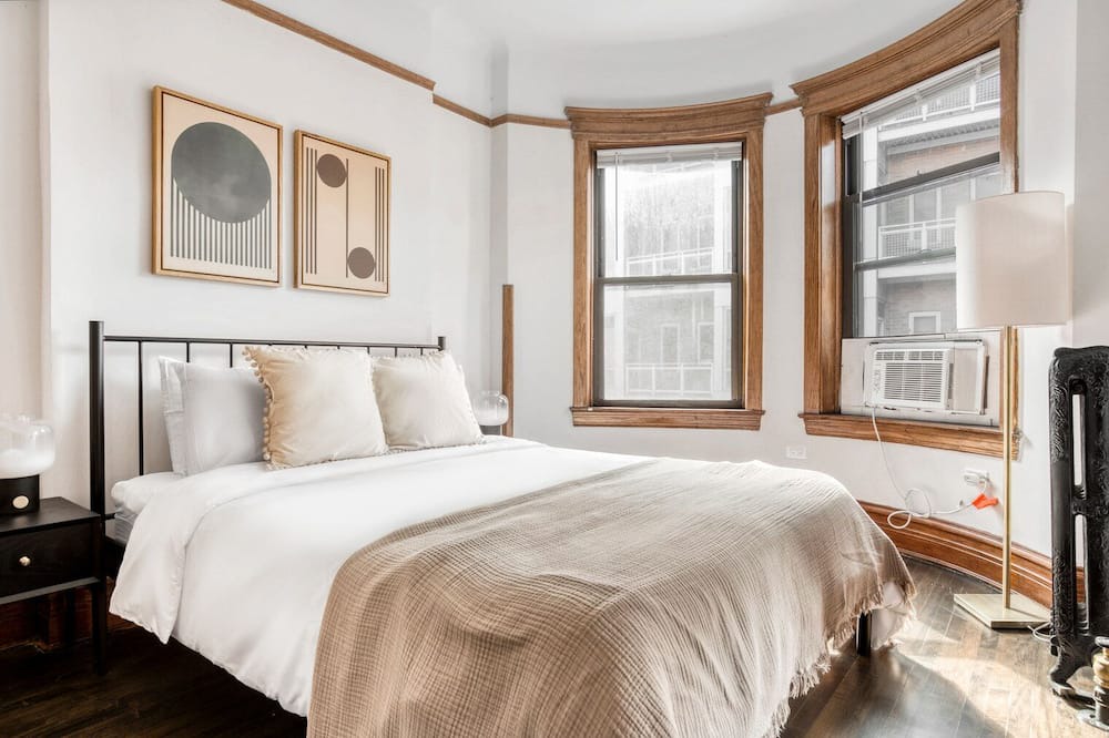 Photo of Bedroom in Wrigleyville