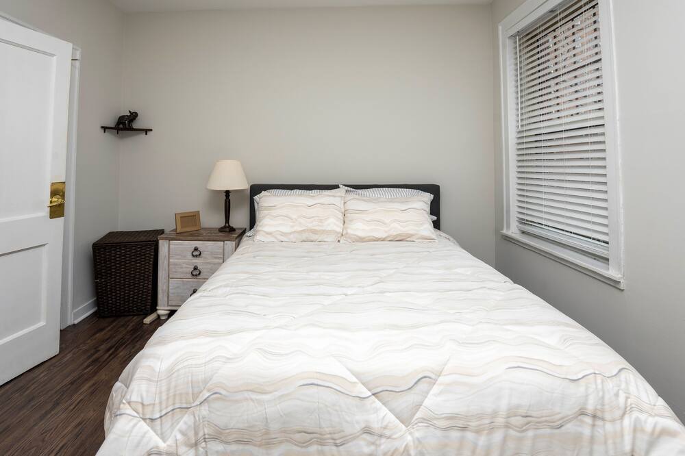 Photo of Bedroom in Hyde Park
