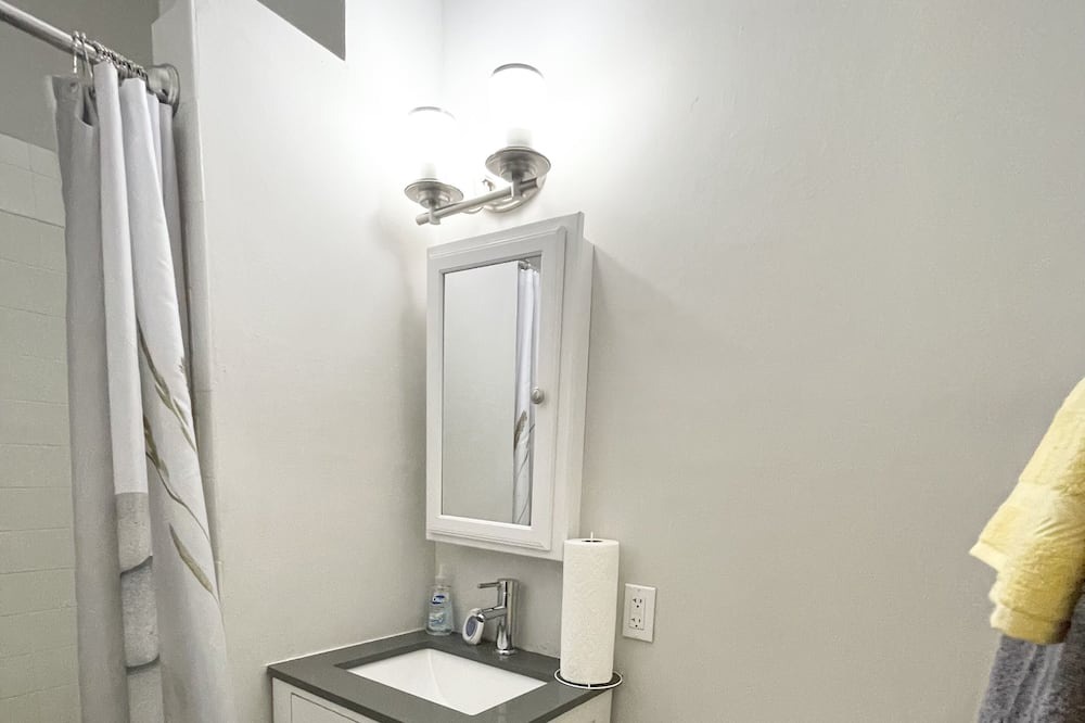 Photo of Bathroom in Hyde Park