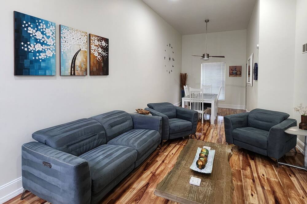Photo of Livingroom in Mitchell