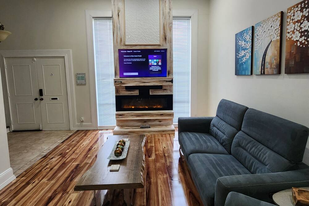 Photo of Livingroom in Mitchell