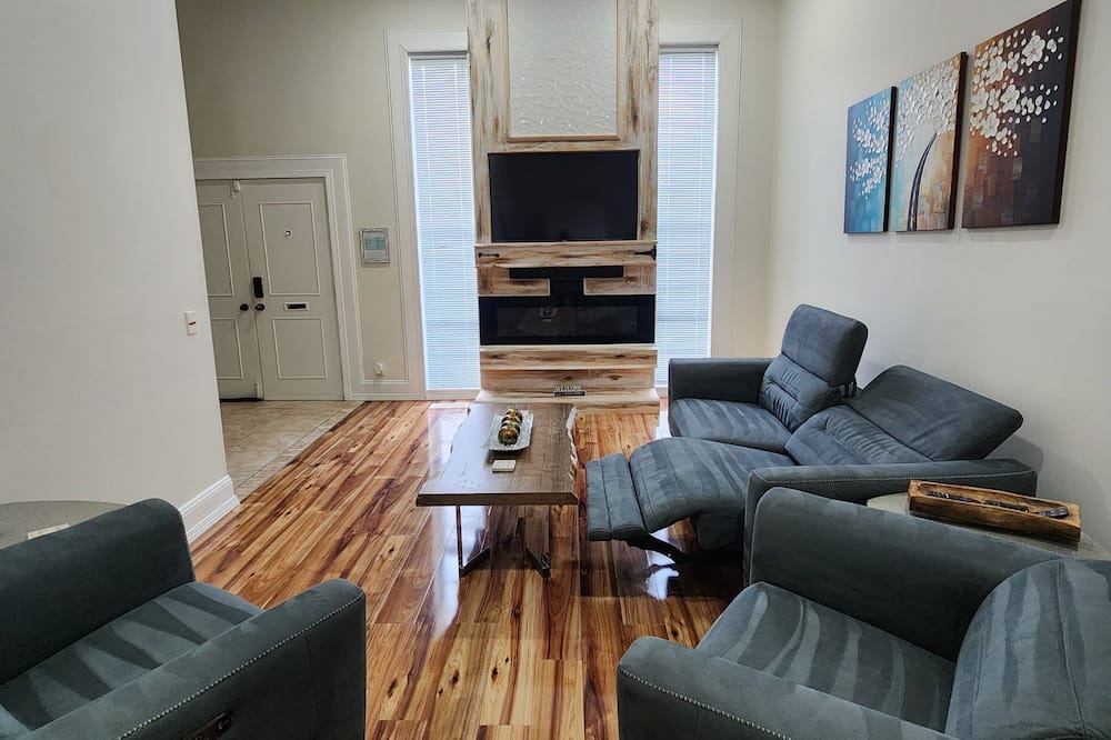 Photo of Livingroom in Mitchell
