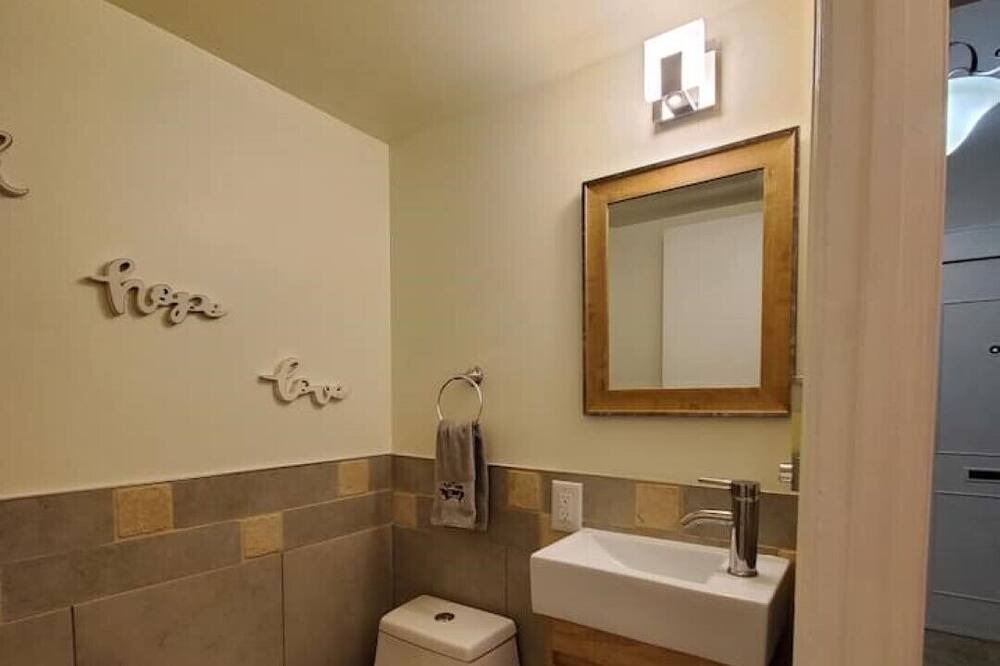 Photo of Bathroom in Mitchell