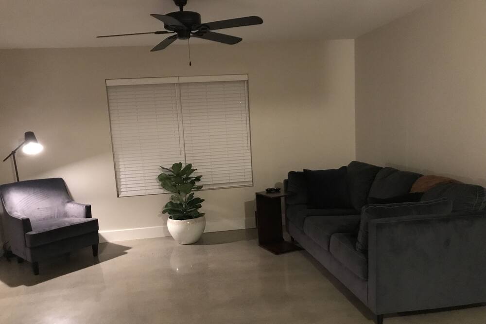 Photo of Livingroom in Carbondale