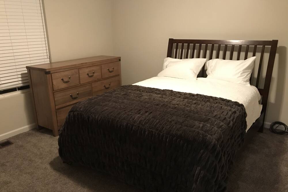 Photo of Bedroom in Carbondale