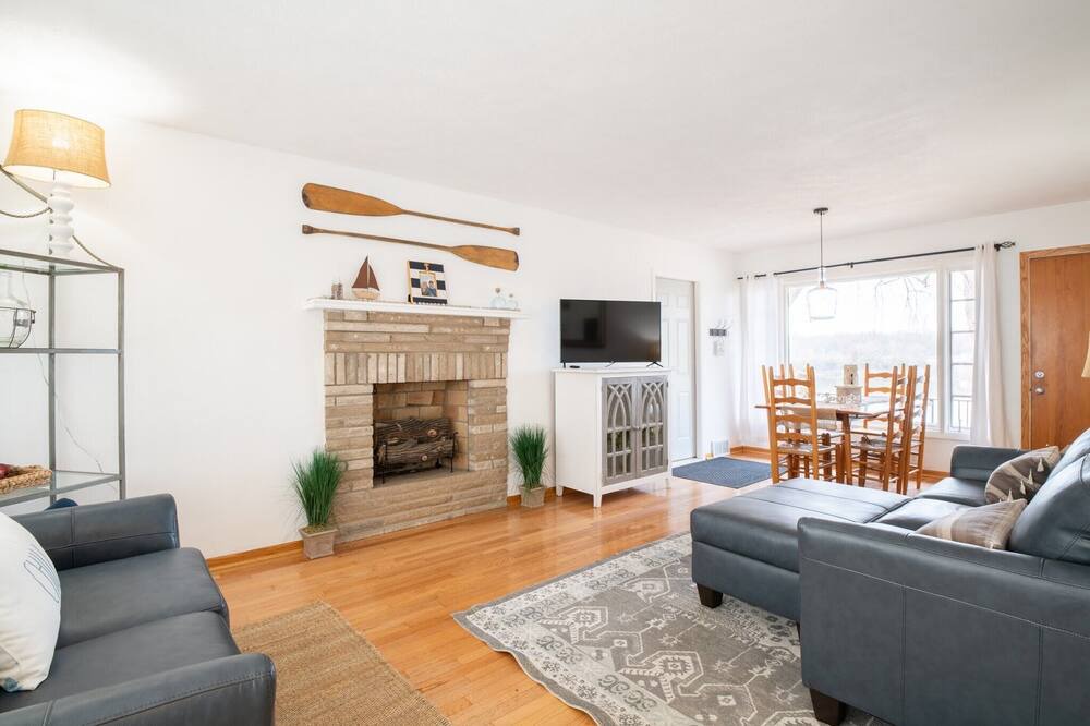 Photo of Livingroom in North Pekin