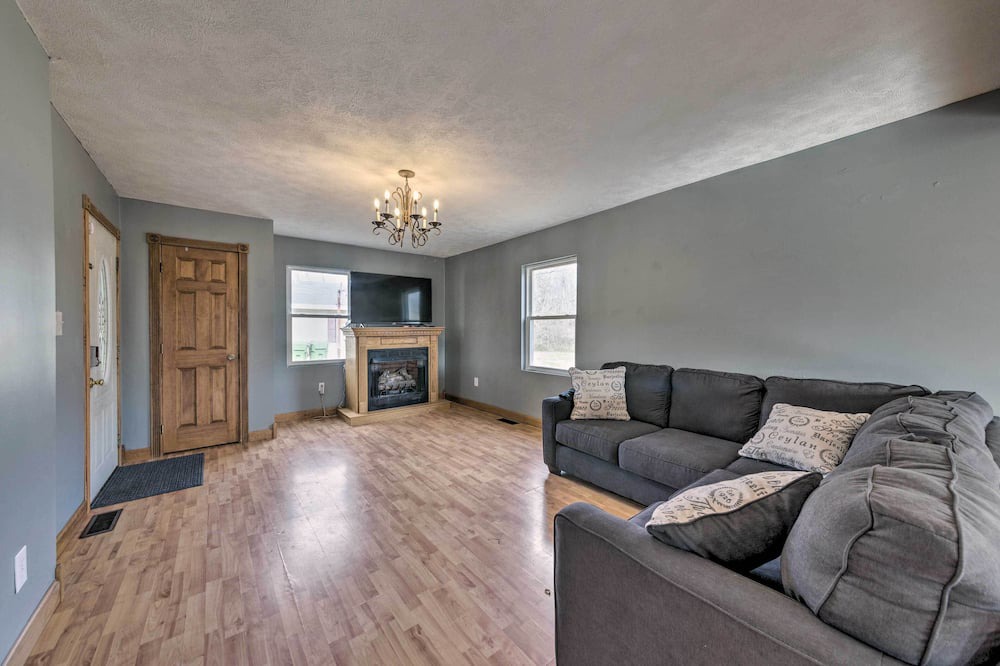Photo of Livingroom in Benton