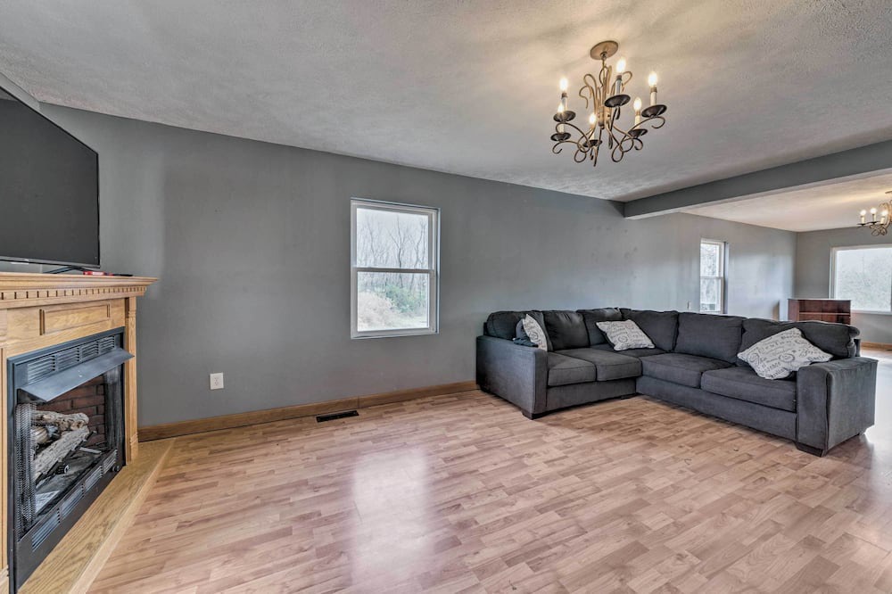 Photo of Livingroom in Benton