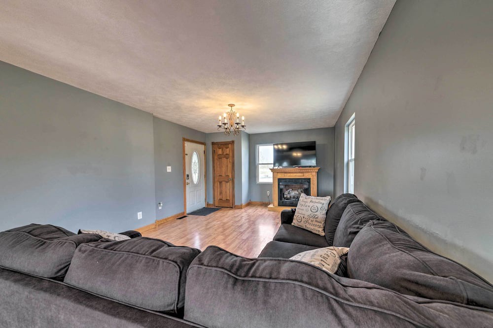 Photo of Bedroom in Benton